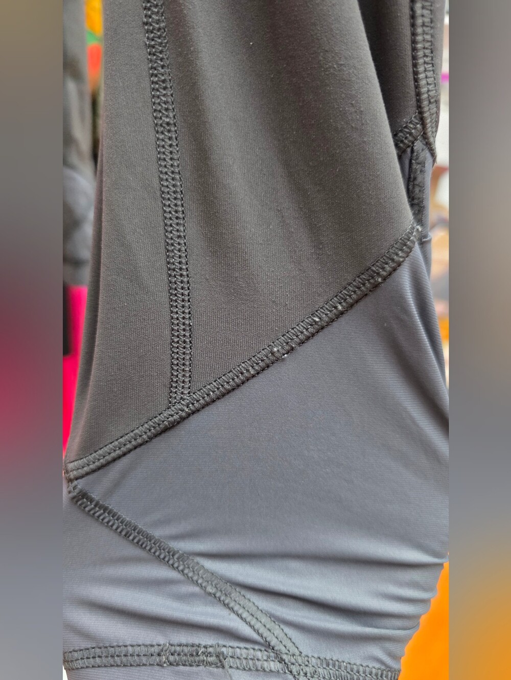 lululemon athletica High-Rise Charcoal Cropped Leggings with Pink Coral Sz 4 - Picture 7 of 12